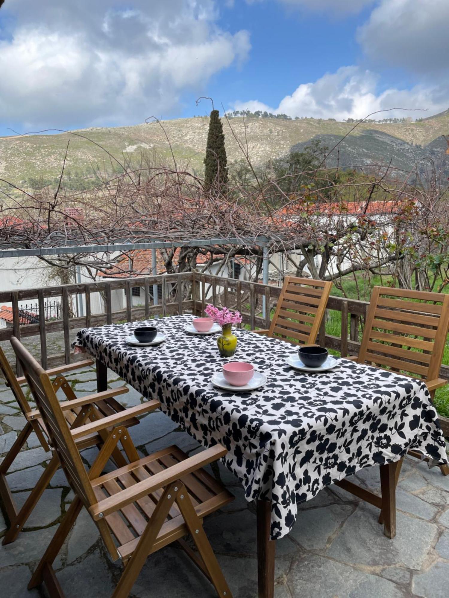 Lila'S Guest House Mikros Prinos Dış mekan fotoğraf